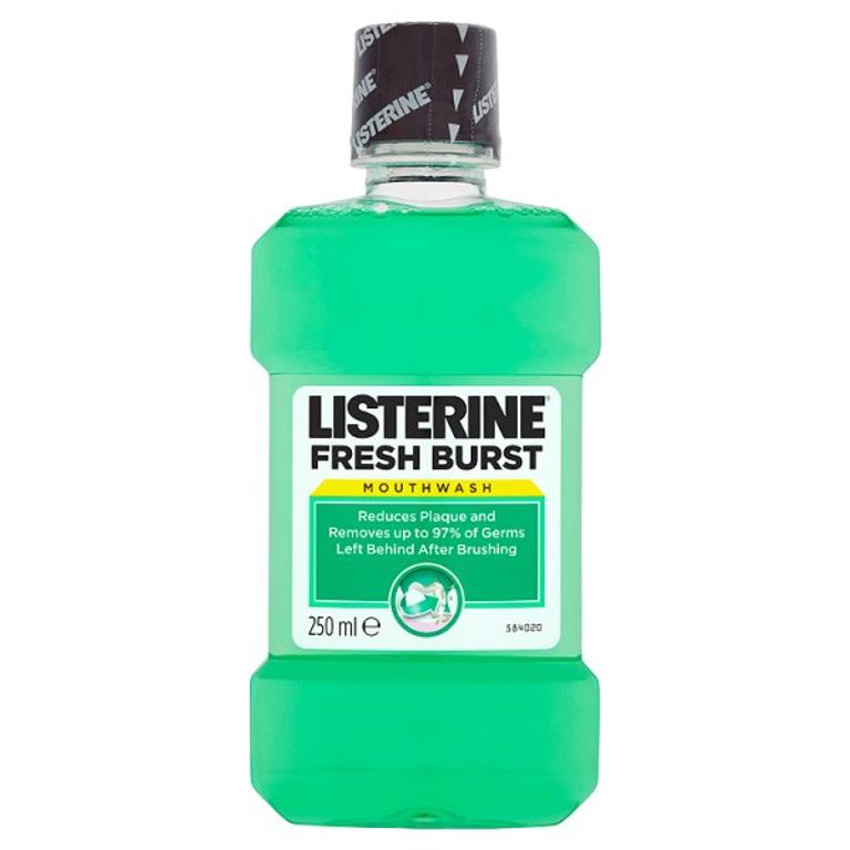 ЛИСТЕРИН ТЕЧНОСТ ЗА УСТА ФРЕШ 250 МЛ